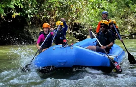 Tour Río Claro