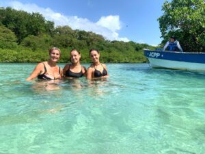 Disfrutando las venas azules en colón