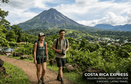 Pareja disfrutando costa rica