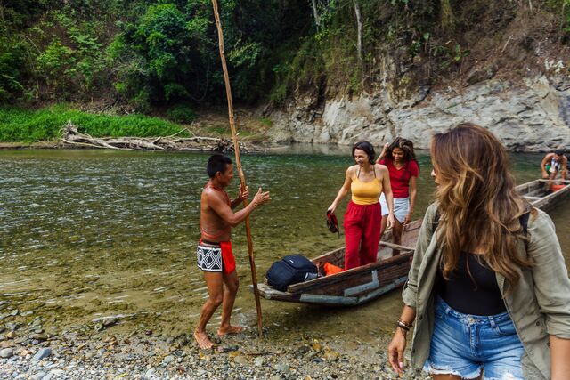 small-Emberá Purú Biakirú typical dances, Chagres river, Panamá